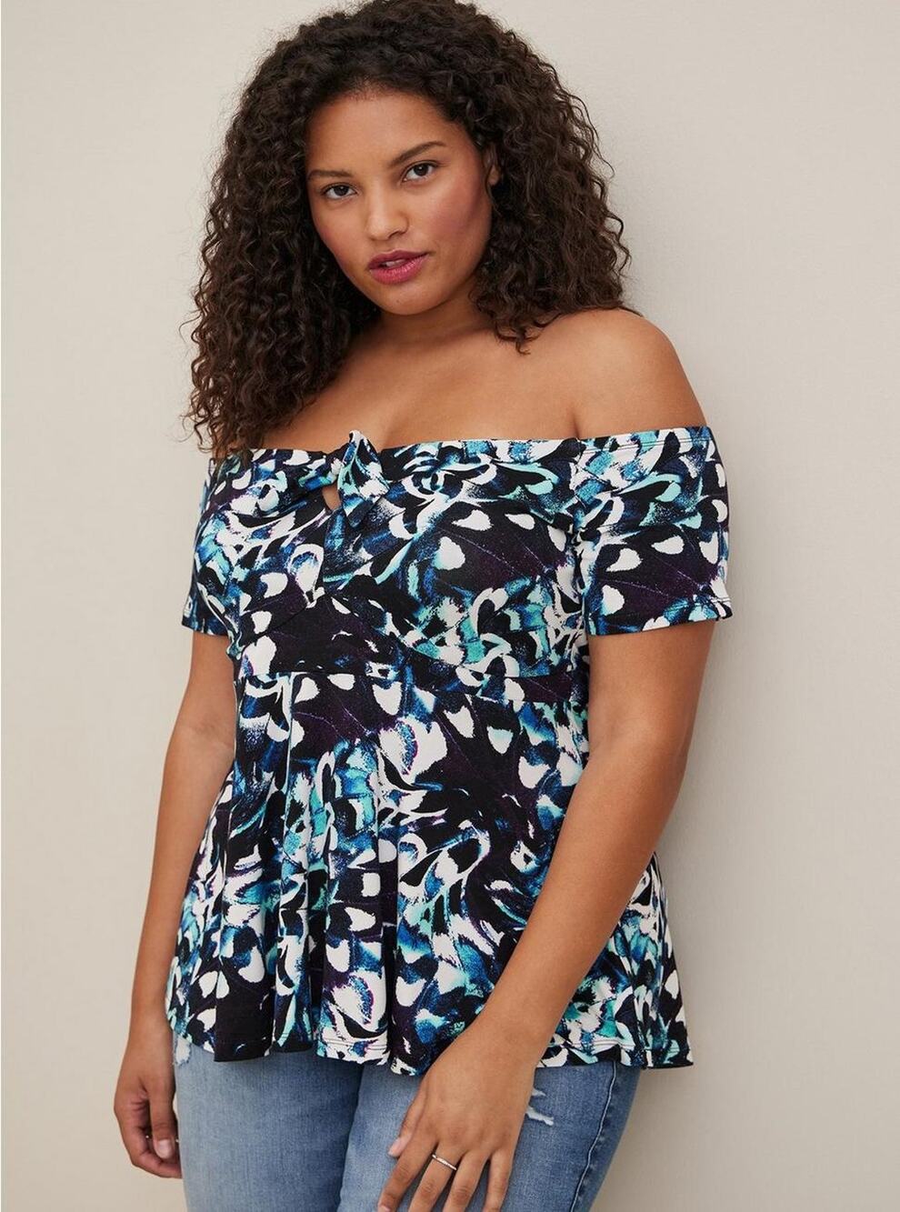 Torrid 5x 5 28 Babydoll Super Soft Tie-Front Off-Shoulder Top